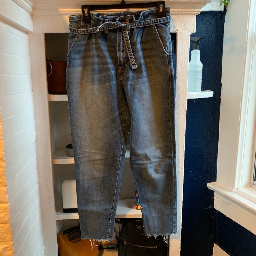 Mom jeans/high waisted jeans from Hollister